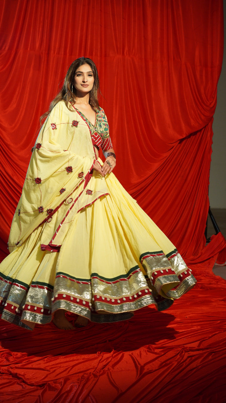 Lemon Yellow Kachi Work Navratri Chaniya Choli with Mirror Dupatta – 12 Meter Flare | 2025 Collection