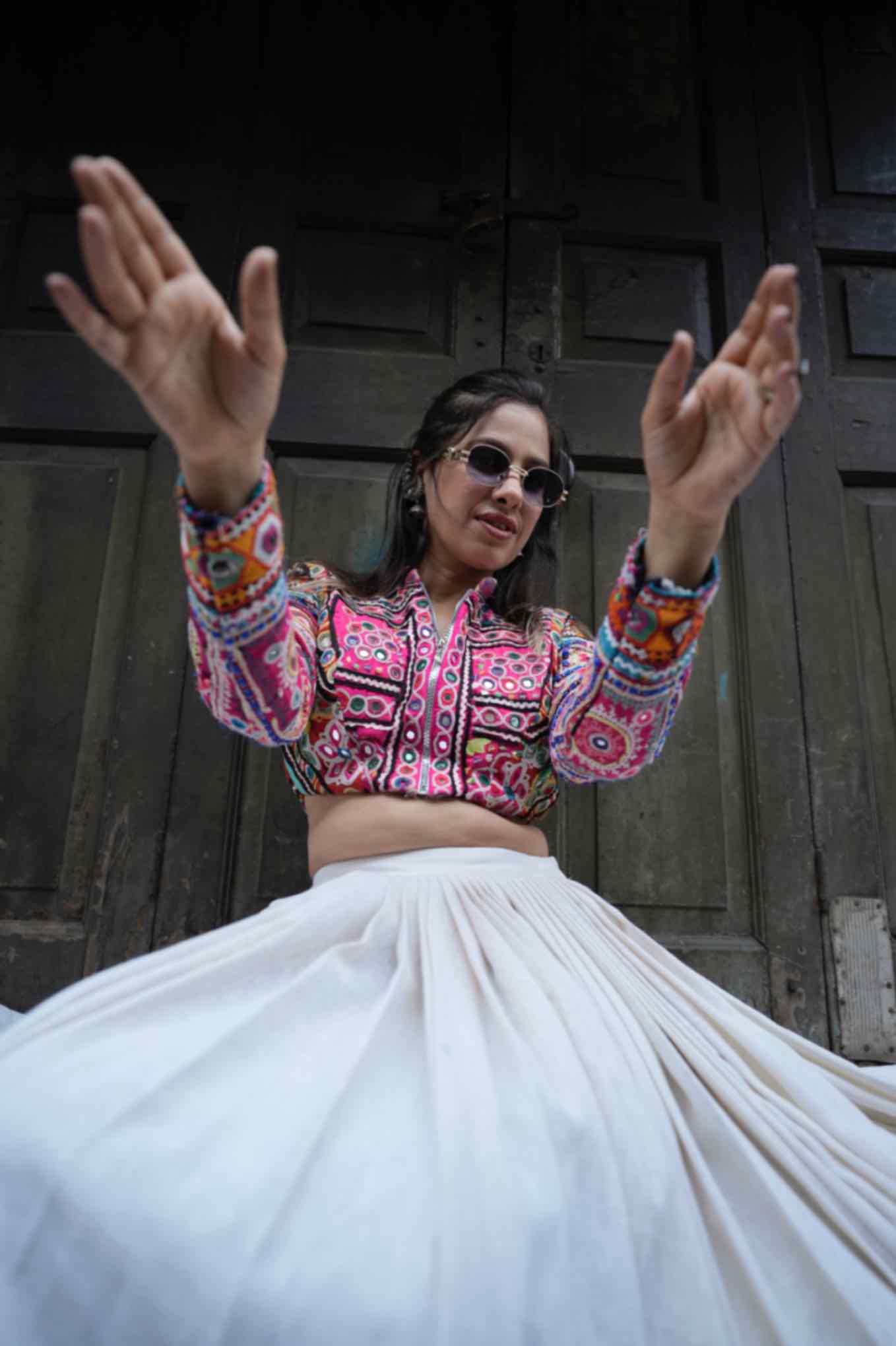 Kutch Heritage Jacket Blouse with 12-Meter Flare Jute Skirt – Navratri