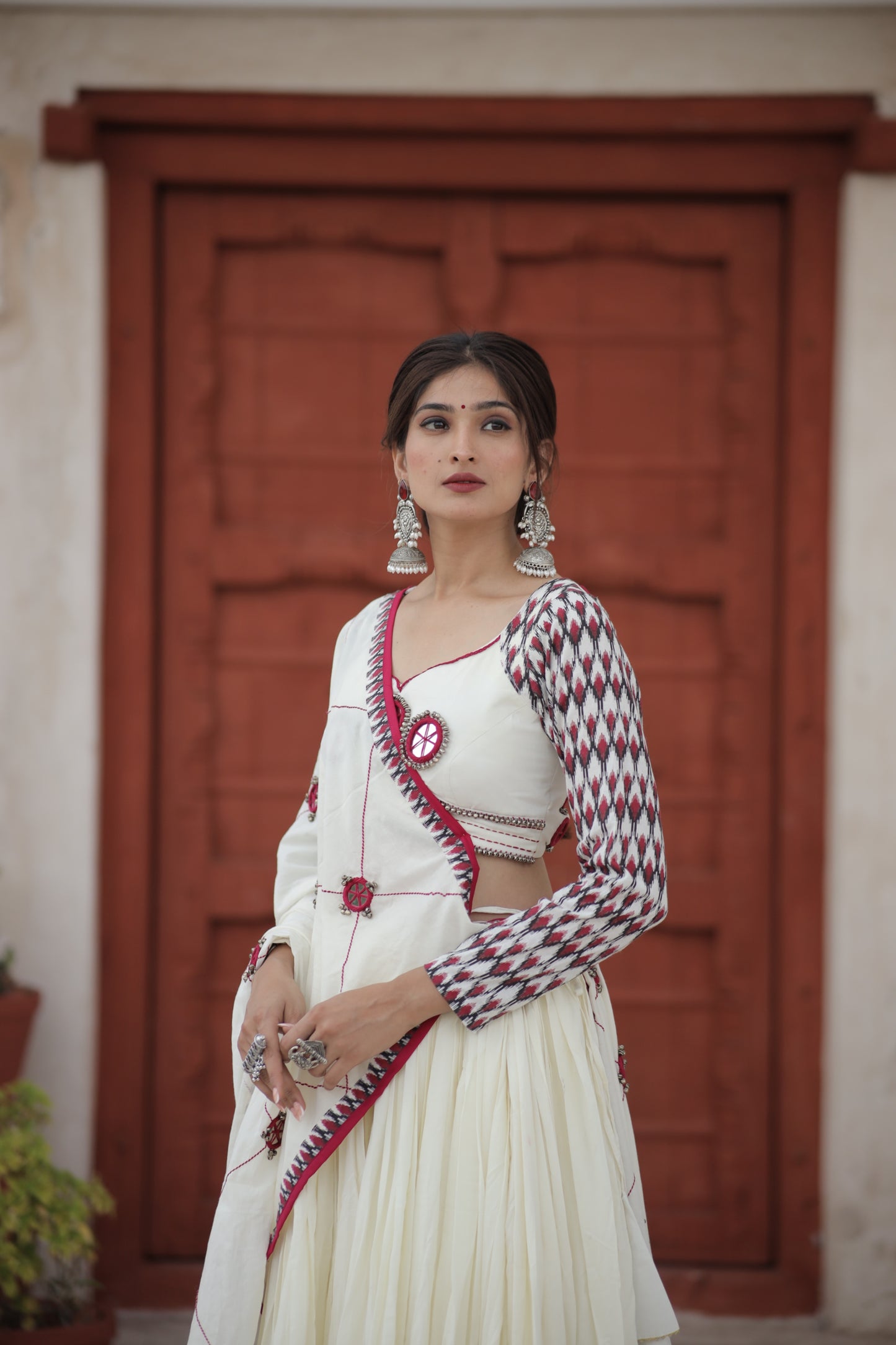 White Ikat Navratri Chaniya Choli with Statement Mirror Dupatta | Glam Girl Raas 2025