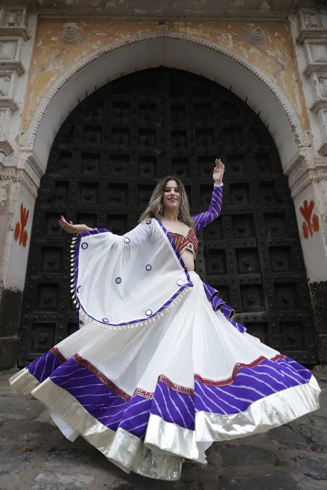 Raas | Vintage Traditional Navratri Chaniyacholi