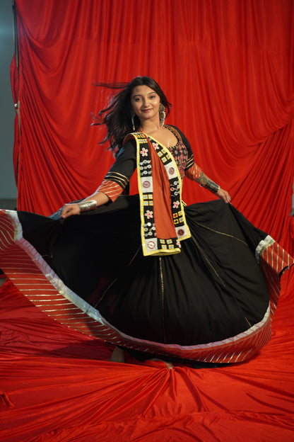 Kutch Heritage Black Cotton Chaniya Choli Set with Handcrafted Mirror Shell Dupatta – Raas 2025 Exclusive